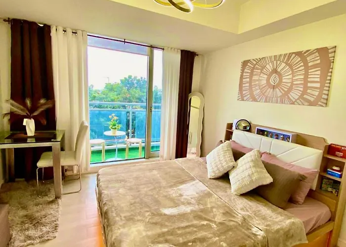 شقة 1 Bedroom Azure Staycation Near Naia